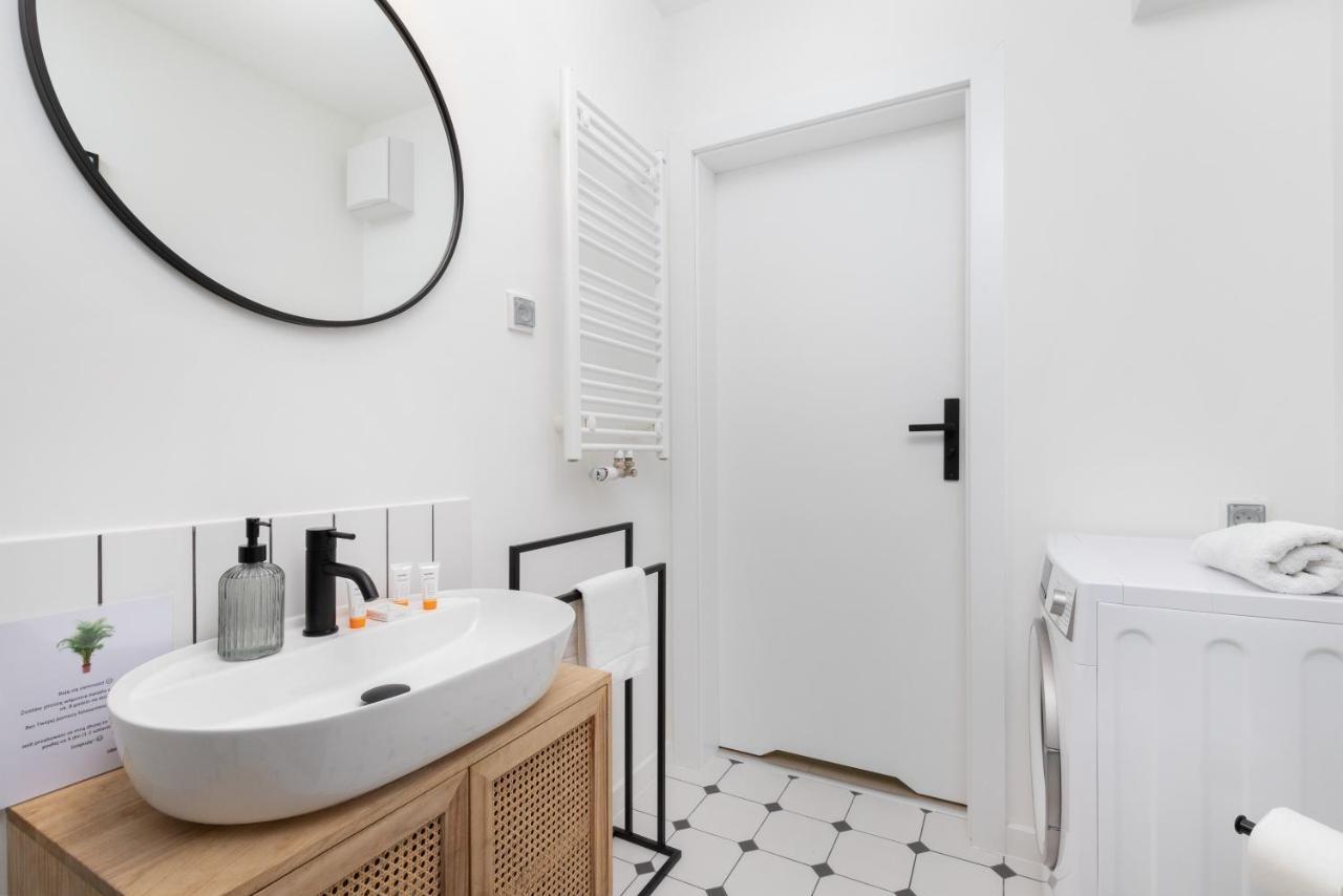 Awanport Estate By Renters Apartment